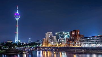 Rheinturm and the buildings Am Handelshaven by Rene Siebring