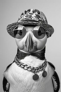 Papegaaiduiker met hoed en bril in zwart en wit van Felix Brönnimann