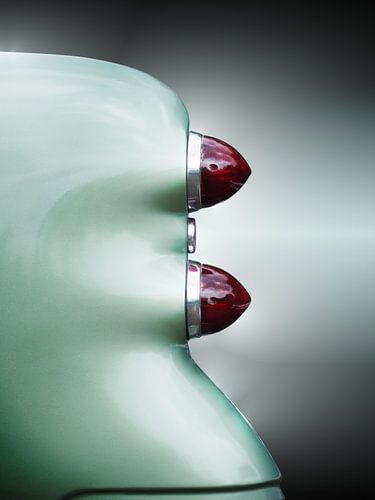 Amerikaanse oldtimer uit 1954 met achtervin en achterlichten van Beate Gube