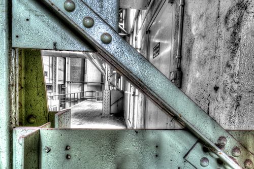 Stahlkonstruktion Blick durch das Kraftwerk Donge Geertruidenberg ehemaliges Kraftwerk l von noeky1980 photography