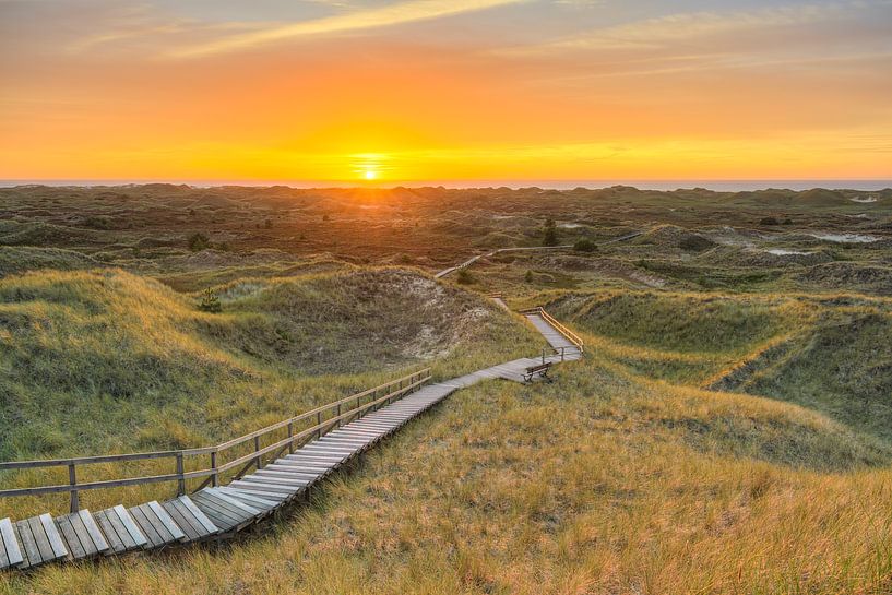 Abends auf der Aussichtsdüne A Siatler in Norddorf auf Amrum von Michael Valjak