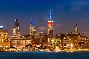 Beeindruckende Midtown Manhattan Skyline mit Little Island