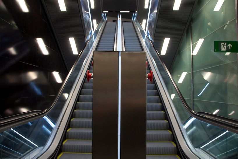 Metro CollBlanc Symmetry L9 Sud, Barcelone par Maurice Moeliker