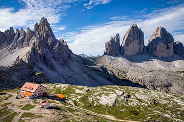 Three Sisters Hut by Antwan Janssen