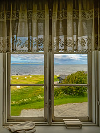 A room with an Alnes View van Willemijn Wolthaus