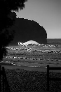 Powerful Swell at Praia do Zavial by Rogier Muller