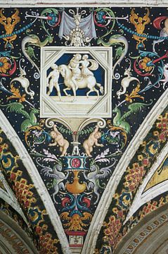 Gedeelte van het plafond van de Cattedrale di Santa Maria del Fiore of kortweg de Duomo (dom).  De k van Elles Rijsdijk