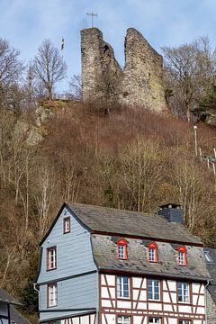 Haller en historisch vakwerkhuis in Monschau in de Eifel van Reiner Conrad