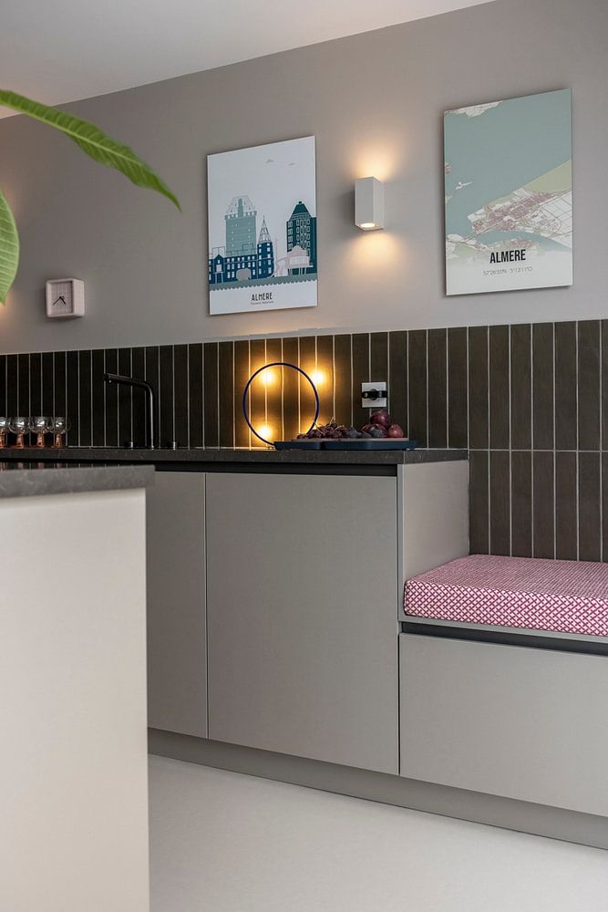 Skyline-Illustration der Stadt Almere in Farbe von Mevrouw Emmer