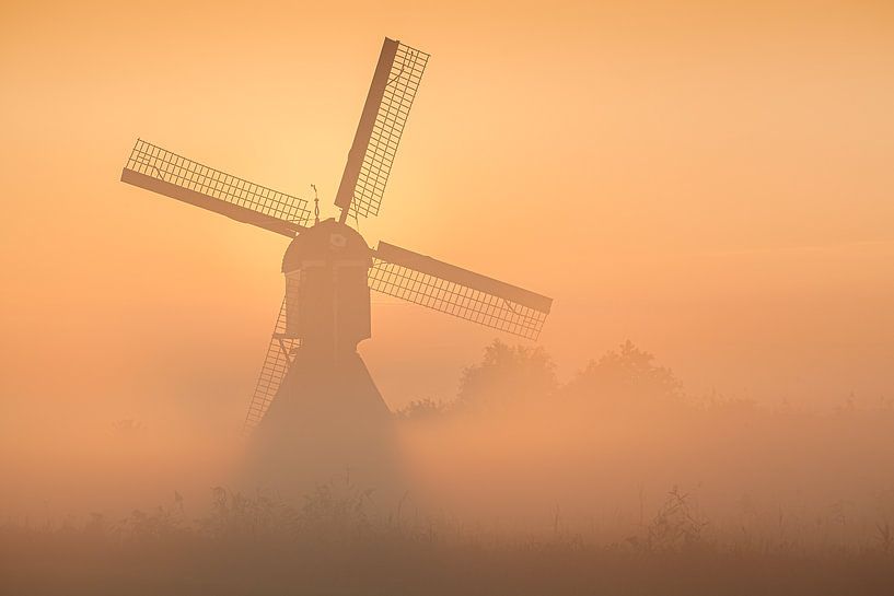 Foggy sunrise by Halma Fotografie