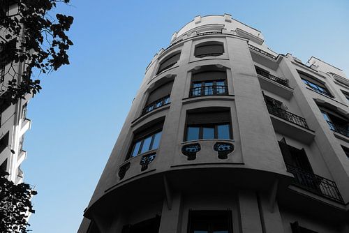 Madrid - Appartementhaus blaue Farbe