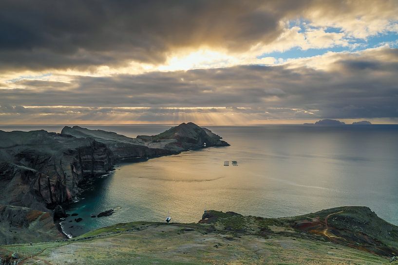Ponta de Sao Lourenco by Eric Hokke