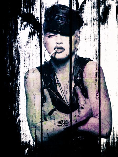 Madonna-Porträt mit Zigarette und Lederkappe auf Holz-Effekt von Art By Dominic