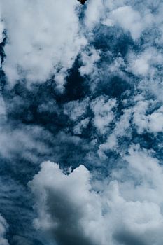 Nuages hauts dans le ciel bleu | Tirage photo nature
