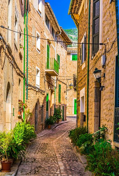 Ancien village idyllique de Fornalutx à Majorque, Espagne Îles Baléares par Alex Winter