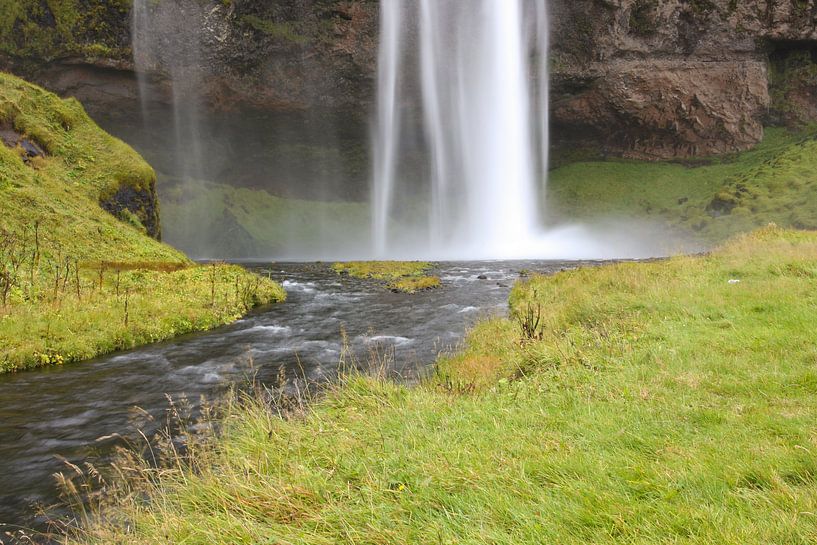 Base of Seljalandsfoss van Louise Poortvliet