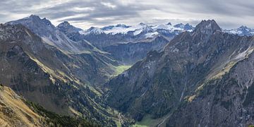 Oytal im Herbst von Walter G. Allgöwer