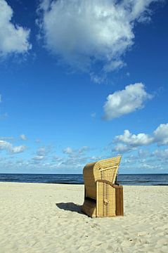 Strandkorb im Sommer von Ostsee Bilder