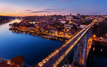 Avond in Porto, Portugal van Adelheid Smitt