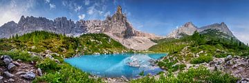 Sorapis Lake Mountain panorama in the Alps