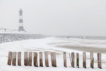 Leuchtturm im Schnee