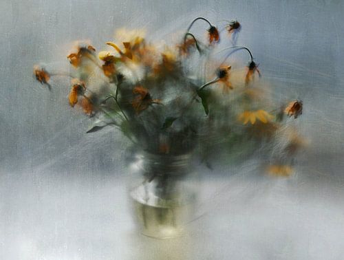 verblassender Blumenstrauß von Ala Pneuma