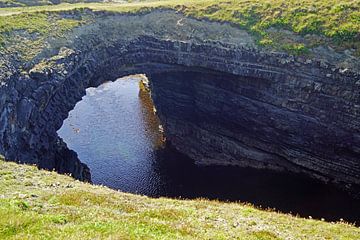 Bridges of Ross - natural rock arch in Ireland by Babetts Bildergalerie