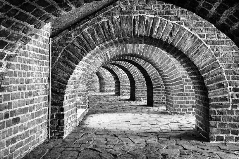 arches de château en noir et blanc par Klaartje Majoor