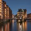 De historische Speicherstadt in Hamburg in de avond van MS Fotografie | Marc van der Stelt
