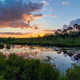 Zomerse zonsondergang van Stephan Krabbendam