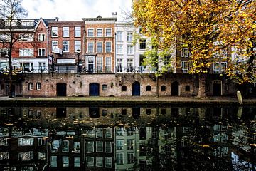 L'Oudegracht d'Utrecht aux couleurs de l'automne sur André Blom Fotografie Utrecht