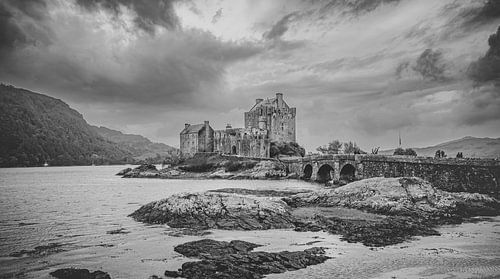 Kasteel Eilean Donan in Schotland. Highlander kasteel in de Hooglanden.