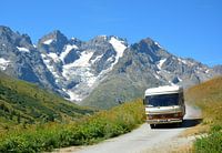 Hymer Mobil camper op Col du Lautaret