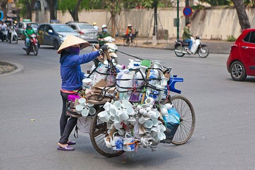 Transportation by bicycle the Vietnamese way
