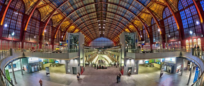 Stationshal Antwerpen van Bob de Bruin