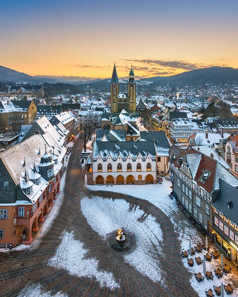 Winterlicher Sonnenuntergang in Goslar, Deutschland von Michael Abid
