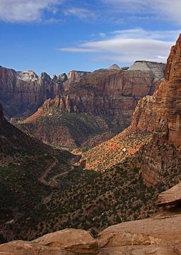 Ansichten des Zion-Nationalparks vom Canyon Overlook Trail aus, Amerika von Discover Dutch Nature