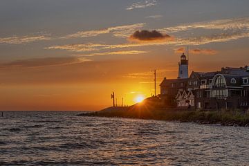 Urk met zonsondergang van Janny Beimers