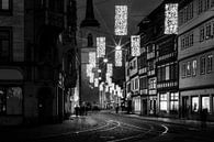 Erfurt Marktstraße zu Weihnachten Schwarz-Weiß von Mixed media vector arts Miniaturansicht