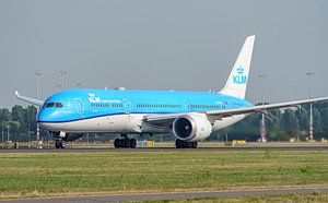 KLM Boeing 787-9 Dreamliner (PH-BHC) "Zonnebloem". van Jaap van den Berg