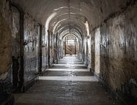 Couloir dans une prison abandonnée
