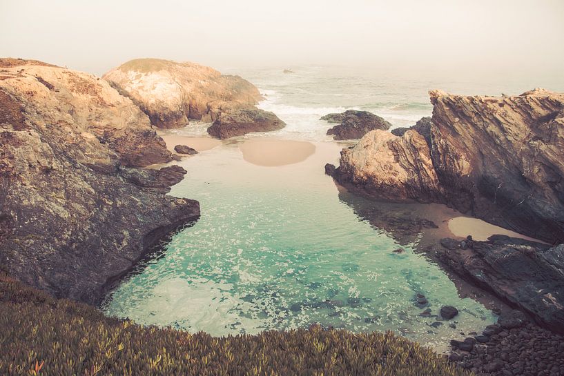 Côte sauvage du Portugal - surf rocheux par FOTOFOLIO.DE