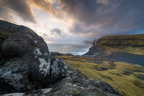 Coucher de soleil spectaculaire aux îles Féroé