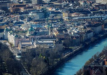 Uitzicht over de daken van Innsbruck van ManfredFotos