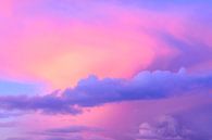 Kleurrijke wolken in de lucht tijdens zonsondergang van Sjoerd van der Wal Fotografie thumbnail