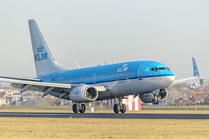 Landung einer KLM Boeing 737-700.
