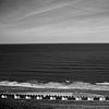Zee golven en strandhuisjes van Wytze Plantenga