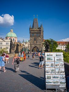 Prag - Auf der Karlsbrücke mit Blick zum Altstädter Brückenturm