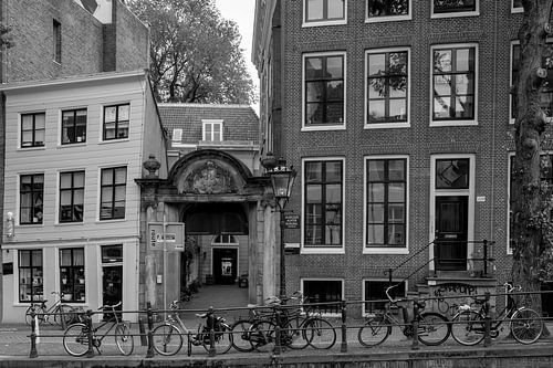 Oudezijds Achterburgwal 229