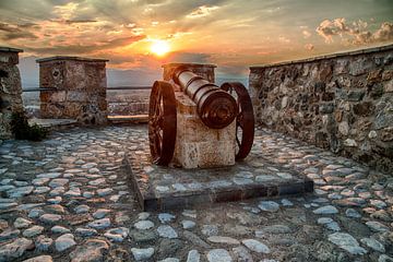 Oud kanon op het oude kasteel van Prizren van Besa Art